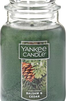 Yankee Candle Balsam & Cedar Scented, Classic 22oz Large Jar Single Wick Candle, Over 110 Hours of Burn Time, Ideal Holiday Gift